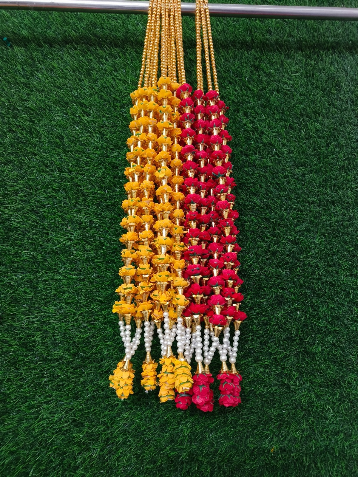Pearl & Floral Milni Haar | Punjabi, Indian Wedding Jewelry | Desi South Asian Sikh Wedding Accessory, God Mala, Swagat mala, Trending Haar