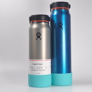Custodia in silicone BottleButts™ per Hydro Flask Lightweight Trail Series 32oz/40oz in schiuma marina
