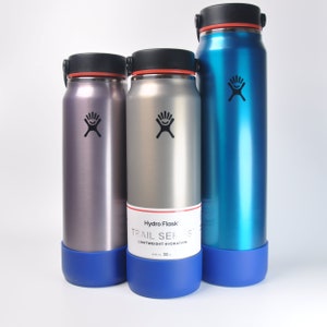 Custodia in silicone BottleButts™ per Hydro Flask Lightweight Trail Series 32oz/40oz in BLU REALE