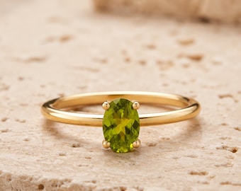 Anello Ovale in Oro Massiccio 14K con Peridoto - Anello con Gemma di Peridoto - Anello Sottile in Peridoto  - Anello Impilabile