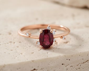 Anello di fidanzamento floreale in oro massiccio 14k con rubino ovale per donna