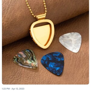 Personalized Guitar Pick Holder Necklace Free Extra 3 Random Guitar Picks Brass Plectrum Set Gift for Guitarist/Musician Hozier zdjęcie 2