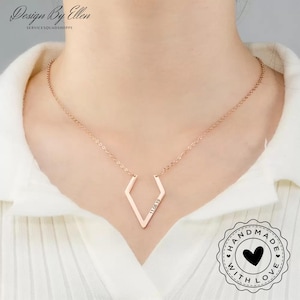 Collar porta anillos personalizado: regalo para médico, enfermero o cirujano.