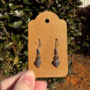 Boucles d&#39;oreilles pendantes en argent avec raisin