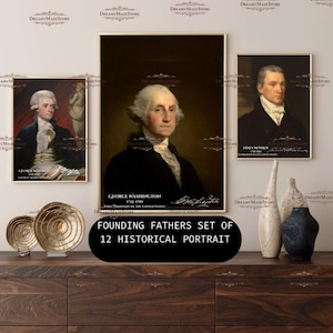 Może przedstawiać: Zestaw trzech oprawionych portretów historycznych Ojców Założycieli, w tym George'a Washingtona i Jamesa Monroe. Portrety są eksponowane na ciemnej drewnianej powierzchni z elementami dekoracyjnymi. Widoczny jest napis "Founding Fathers Set of 12 Historical Portrait".
