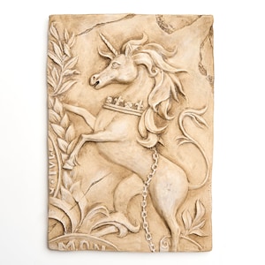 Handmade Gypsum Unicorn Bas-Relief Wall Art: English Style Ornament