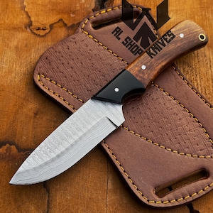 Handmade Damascus Steel Hunting Knife: Rosewood Handle, Leather Sheath