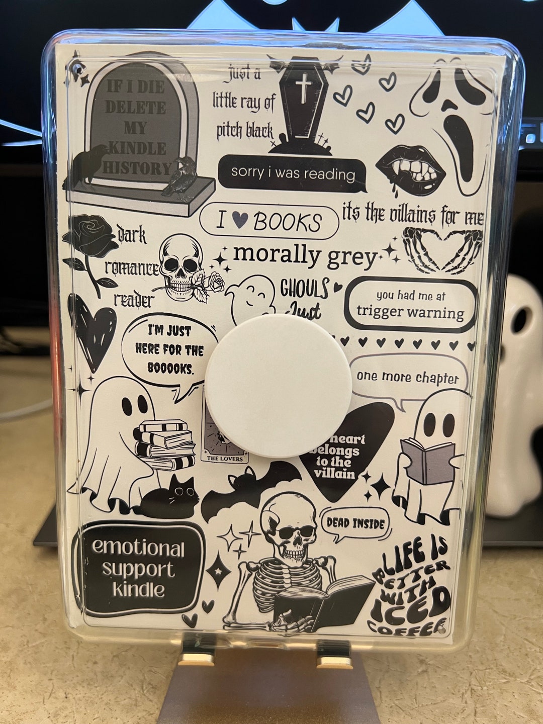 Kindle Paperwhite Case Inserts Enhance Your Bookish Aesthetic With This