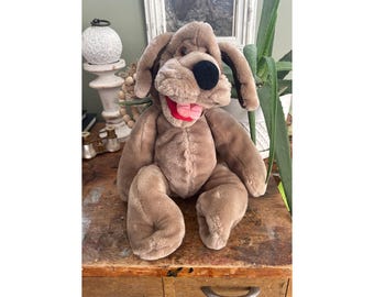 Wrinkles Dog Hand Puppet Plush Vintage Ganz Stuffed Animal 18in Nostalgia 80s
