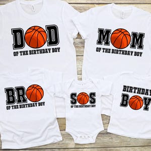 Compleanno di basket PNG, magliette di gruppo per feste di compleanno in famiglia abbinate PNG, mamma del festeggiato, compleanno a tema basket, festeggiato