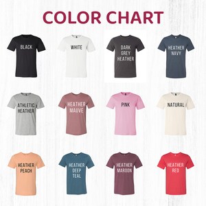 Puede incluir: Carta de colores que muestra 12 colores de camiseta diferentes. Los colores son: Negro, Blanco, Gris oscuro jaspeado, Azul marino jaspeado, Gris jaspeado atl&eacute;tico, Malva jaspeado, Rosa, Natural, Melocot&oacute;n jaspeado, Azul oscuro jaspeado, Granate jaspeado y Rojo jaspeado.
