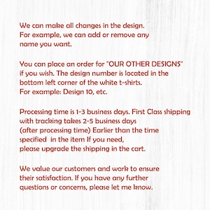 Puede incluir: Texto rojo sobre fondo blanco con informaci&oacute;n sobre la personalizaci&oacute;n de dise&ntilde;os, los tiempos de procesamiento y las opciones de env&iacute;o. El texto incluye la frase "OUR OTHER DESIGNS".