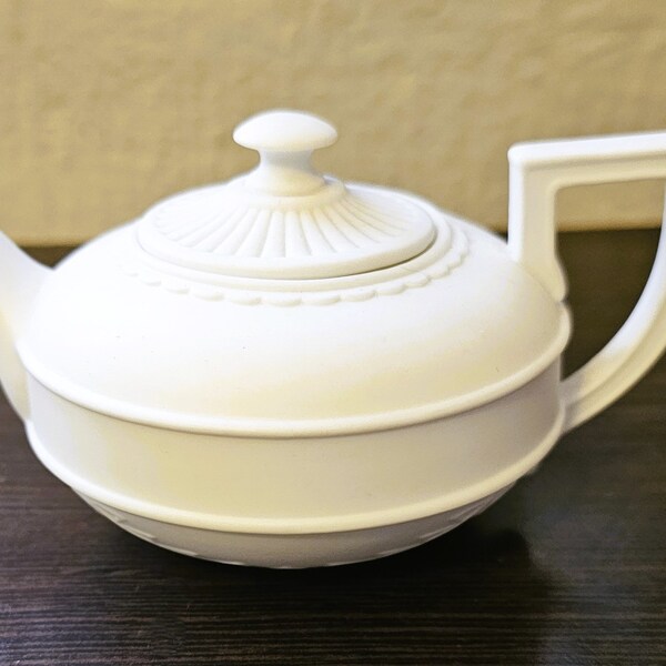 Wedgwood White Egyptian style Teapot with candle inside - RARE!