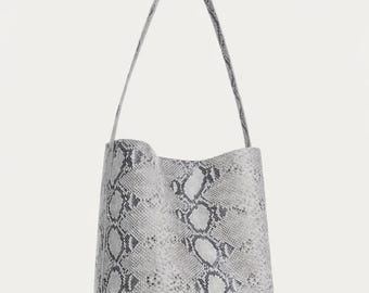 Genuine Snake Leather Tote Bag – Natural Python Shoulder Bag in Beige & Cream – Elegant Minimalist Handbag ,gray snake skin bag,Luxury bag