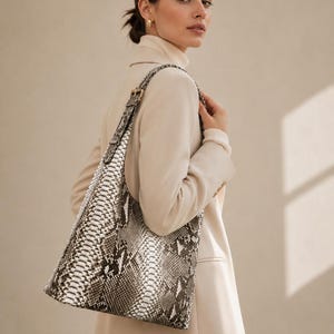 Sac hobo en cuir de python véritable – Sac bandoulière de luxe en peau de serpent – Sac à main en cuir exotique pour femme – Pièce maîtresse,
