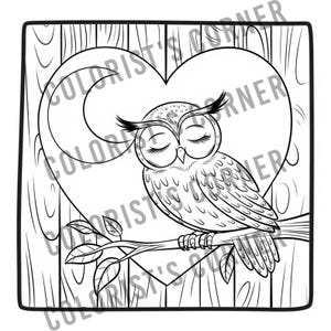 Op de afbeelding: Een zwart-witte lijntekening van een uil met zijn ogen dicht, die op een tak zit in een hartvormig frame. Het frame is gemaakt van houten planken.