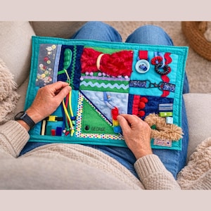 Personalised  Green Fidget Blanket, Sensory Activity Pad for Autism, Playful Twiddle pad helps ADHD, Dementia, Anxiety and Alzheimer's