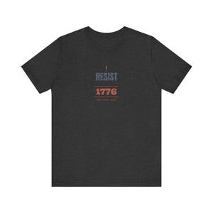 „Widerstand leisten wie 1776“-T-Shirt | Protest-T-Shirt zum 250. Jahrestag der Amerikanischen Revolution | Geschenk für Demokratie-Fans Bild 10