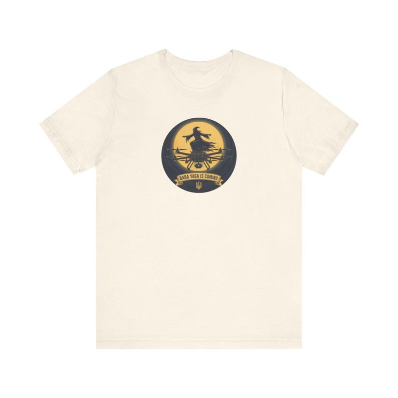 Baba Yaga Drone T-shirt | Oekraïne Nachtbommenwerper Folklore Heks Shirt | Slava Ukraini Cadeau afbeelding 3