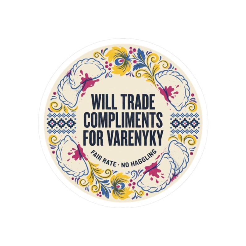 Ruil complimenten in voor een Varenyky-sticker, een grappige Oekraïense dumpling-sticker of een laptopsticker in volkskunststijl. afbeelding 10