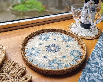 Hand-woven rattan and seashell tray | Wicker tray | Round Serving Tray | Tea tray | decoration gift