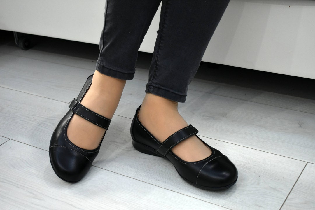 Women s Walking Shoes With Velcro Straps Lightweight Shoes Ladies Velcro Slippers for Summer Walking Velcro Sandals Womens Etsy Canada