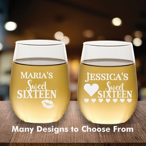 Custom Sweet 16 Stemless Wine Glass Favors, Personalized Sweet Sixteen Favor, Engraved Wine Glasses, 16th Birthday Party, Super Sweet 16