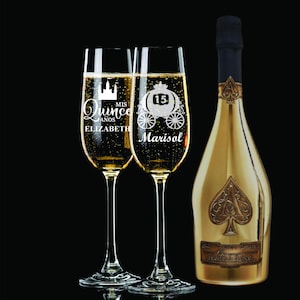 Set of 12 Quinceañera Stem Champagne Glass Favors - Mis Quince Años Party Favor - Sweet 15 Gifts for Guests - Custom Engraved Glasses