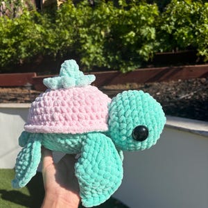 Crochet Strawberry Turtle – Cute Amigurumi Plush, Kawaii Turtle Toy, Handmade Gift, Pink Red Turtle, Soft Stuffed Animal, Cottagecore Decor