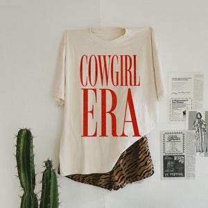 COWGIRL ERA Oversized T-Shirt - Western Graphic Tee - Trendy Country Music Outfit - Nashville Bachelorette Shirt - Retro Rodeo Style