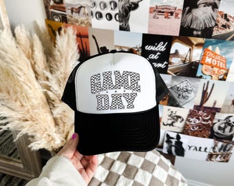 Game Day Trucker-hoed, retro voetbalhoed, cadeau sportfan, achterklephoed, voetbalseizoenuitrusting, game-accessoires, college-spelhoed