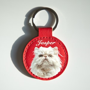 Custom Pet Portrait Keychain: Personalized Leather Dog/Cat Memorial Gift