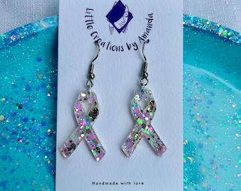 Różowa wstążka na rzecz świadomości raka piersi