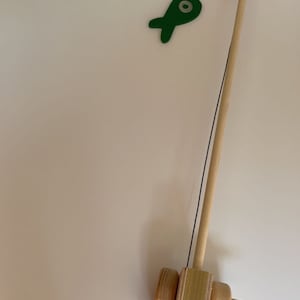 Magnetic Fishing Pole (comes with 2 fish)