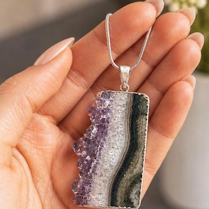 Ketting ruwe agaat – grote hanger paars-groene steen – 20” sterlingzilver vergulde slangenketting – natuurlijke edelsteen sieraden cadeau voor haar