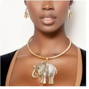 Gold Tone Chain Belt Elephant Good Luck Trunk Up  Chunky Jewelry Statement 42\
