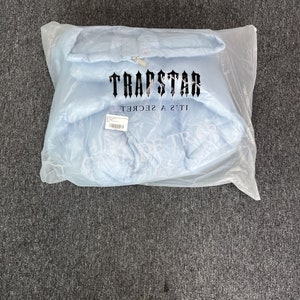 Trapstar Irongate Detachable Hooded Puffer Jacket in Blue image 8