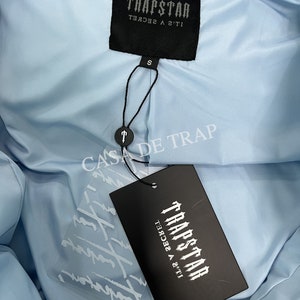 Trapstar Irongate Detachable Hooded Puffer Jacket in Blue image 7