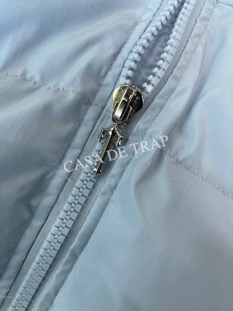 Trapstar Irongate Detachable Hooded Puffer Jacket in Blue image 9