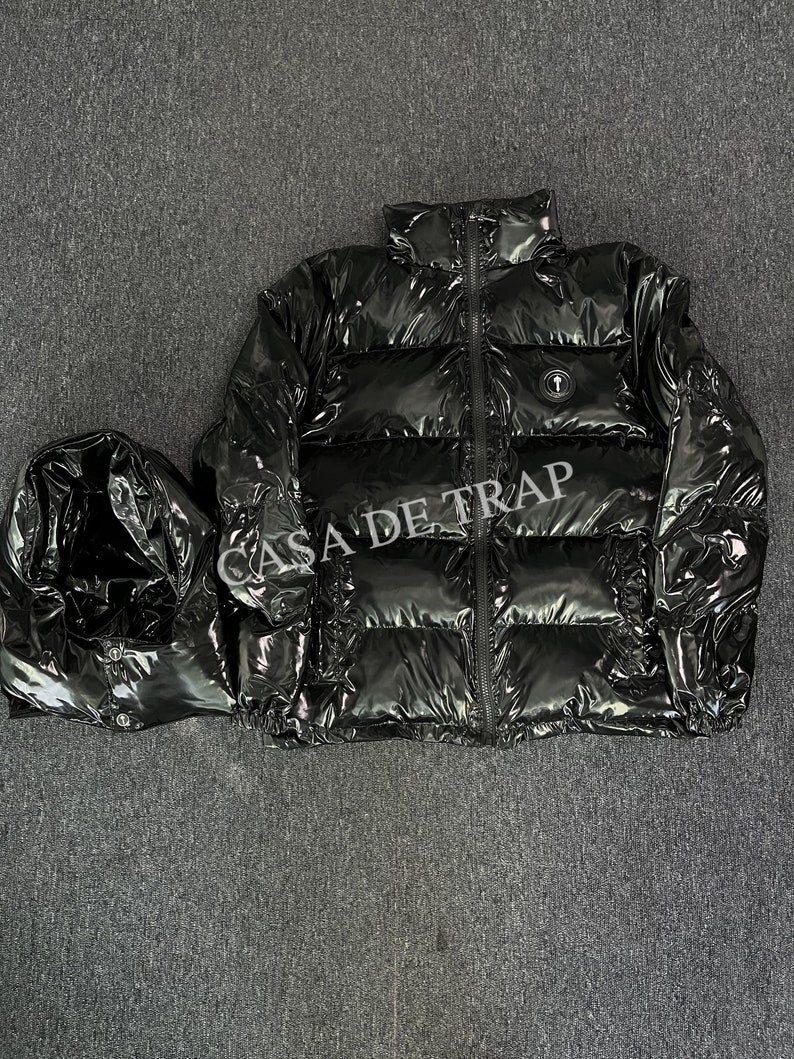 Trapstar Irongate Detachable Hooded Puffer Jacket in Shiny Black image 4