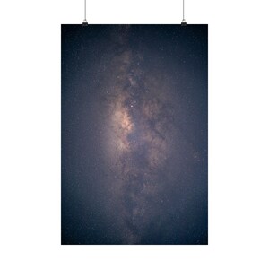 Sternenhimmel Matte Vertikale Poster, Galaxie, Sterne, Milchstraße, Dekor, Nacht, Camping, Sterne beobachten, Nebelfleck, lila, Raum, Astronaut