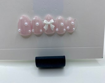 Cute Pearl & Bow Gel Press On Nails