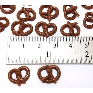 6 Stück Miniatur Schokoladen Brezel Lot 1; 6-1; 12 Skala