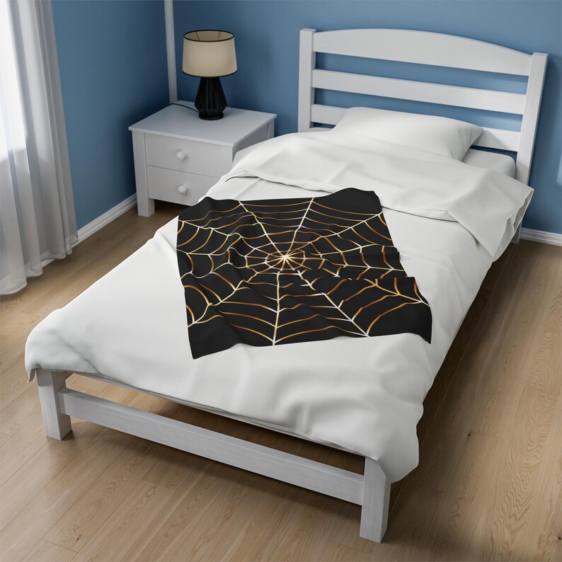 Black Spider Web Pattern Print Hooded Blanket