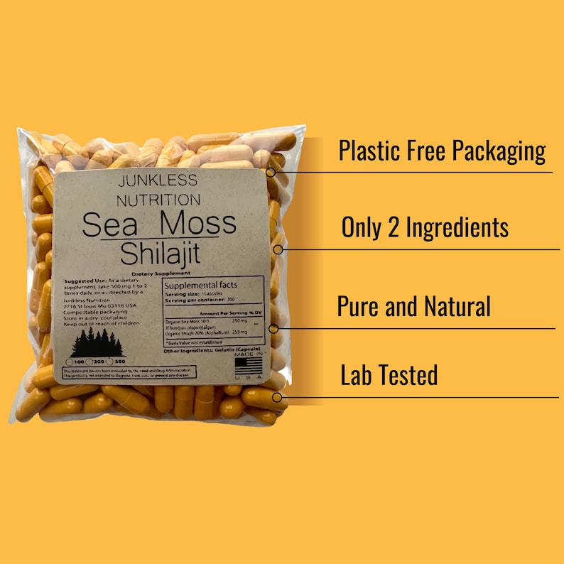 Puede incluir: Una bolsa de pl&aacute;stico transparente llena de c&aacute;psulas amarillas, etiquetada como "Junkless Nutrition Sea Moss Shilajit". La bolsa tiene una etiqueta de papel con informaci&oacute;n nutricional y el texto "Embalaje sin pl&aacute;stico, Solo 2 ingredientes, Puro y natural, Probado en laboratorio."