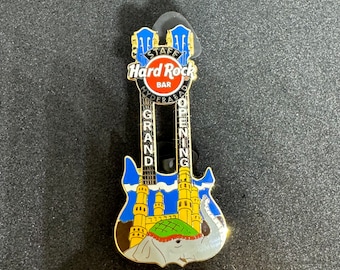 ピンズ・ピンバッジ・缶バッジ HARD ROCK CAFE KYOTO OPENING STAFF PIN s-l400.jpg