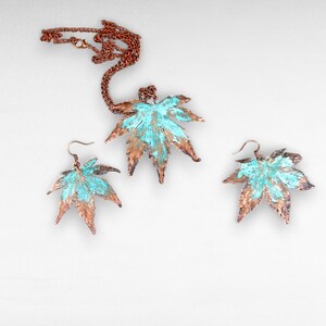 galvanisiertes Ahornblatt-Schmuckset in Kupfer