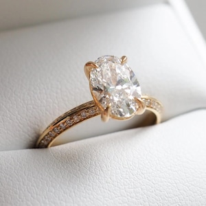 1.53 Ct Oval Cut Moissanite Engagement Ring, Oval Cut Ring, Elongated Oval, Moissanite Engagement Ring, Ice Crushed Oval