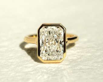 Bezel Set 4.56 Ct Radiant Cut Moissanite Engagement Ring, Crushed Ice Radiant Cut Ring, Elongated Radiant, Bezel Set Ring for Her