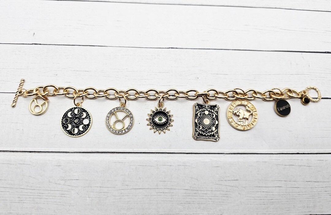 涼*様 激レア　gunda bracelet tarot4 Gold Taurus / Wheel of Fourtune Tarot Charm Bracelet - Etsy